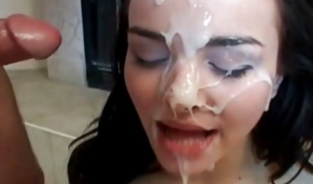 الجمال مواقع افلام جنس عربي الآسيوي أخذها عميقة